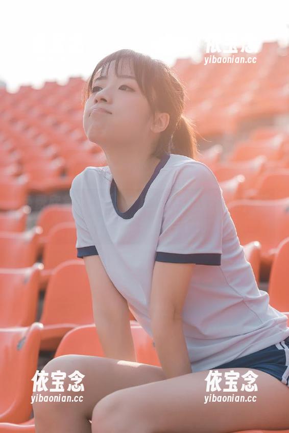 免费欣赏Pia (피아)白衬衫摄影作品，获取独家高清图片.txt